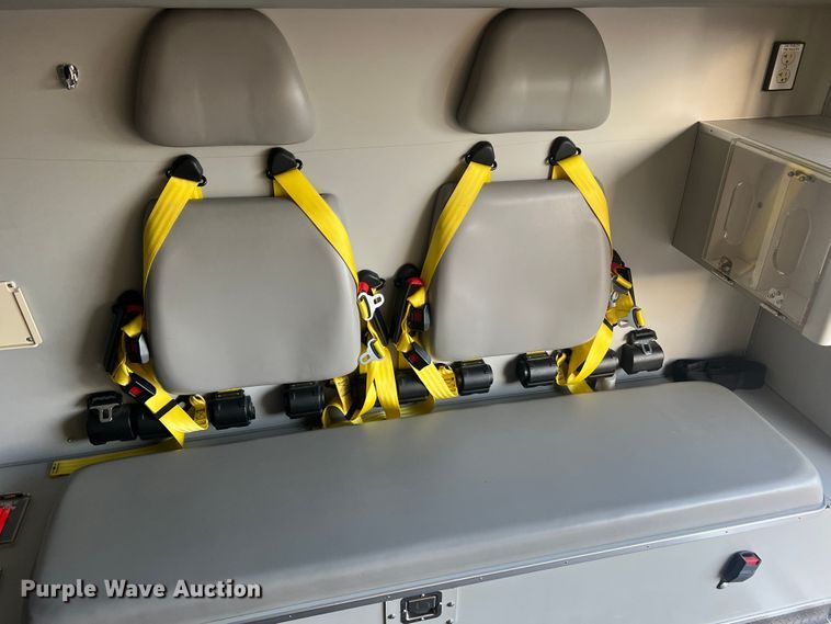 image for item MR9987 2013 Chevrolet Express G3500  ambulance