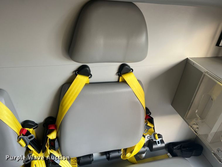 image for item MR9987 2013 Chevrolet Express G3500  ambulance