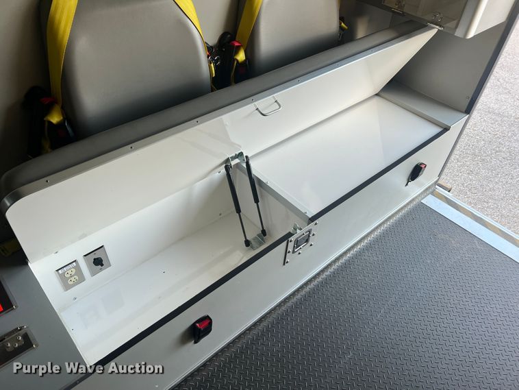 image for item MR9987 2013 Chevrolet Express G3500  ambulance