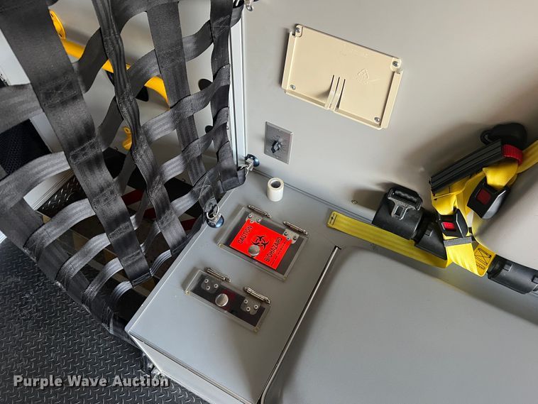 image for item MR9987 2013 Chevrolet Express G3500  ambulance