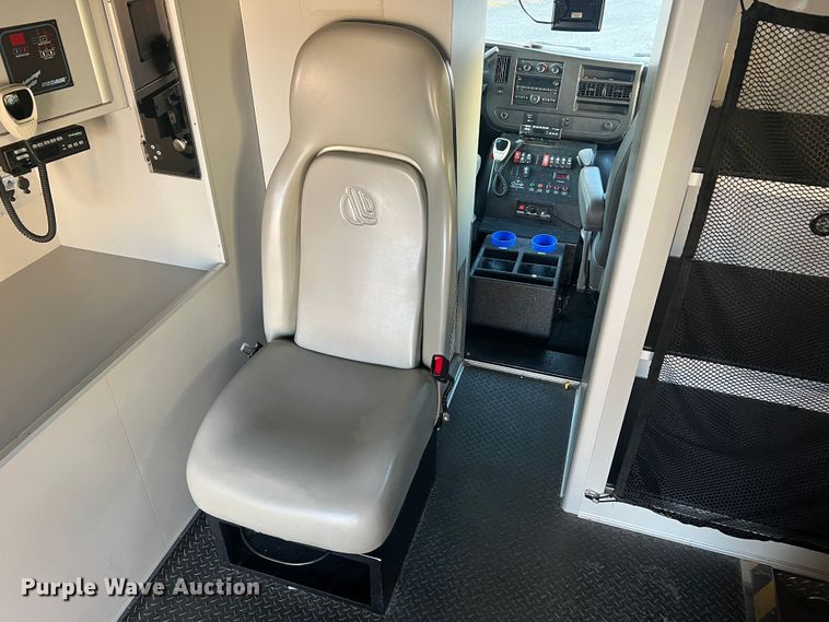 image for item MR9987 2013 Chevrolet Express G3500  ambulance