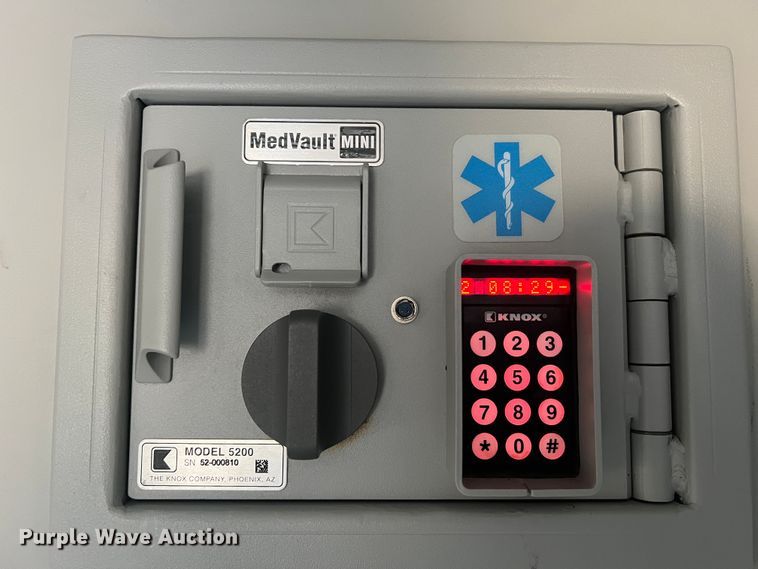 image for item MR9987 2013 Chevrolet Express G3500  ambulance