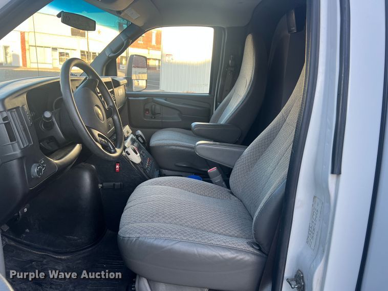 image for item MR9987 2013 Chevrolet Express G3500  ambulance