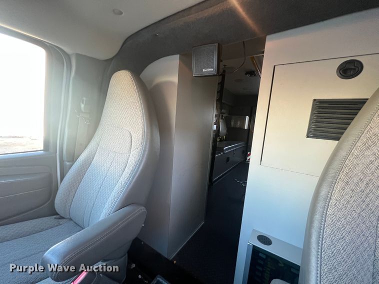 image for item MR9987 2013 Chevrolet Express G3500  ambulance