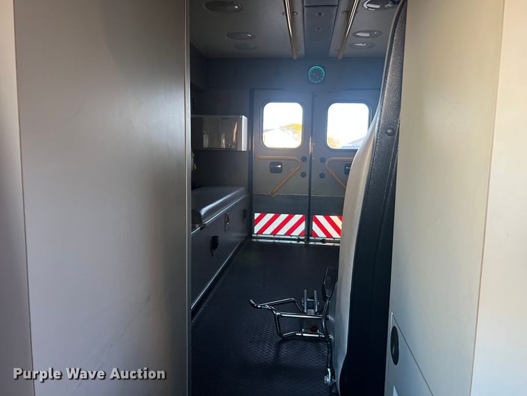 image for item MR9987 2013 Chevrolet Express G3500  ambulance