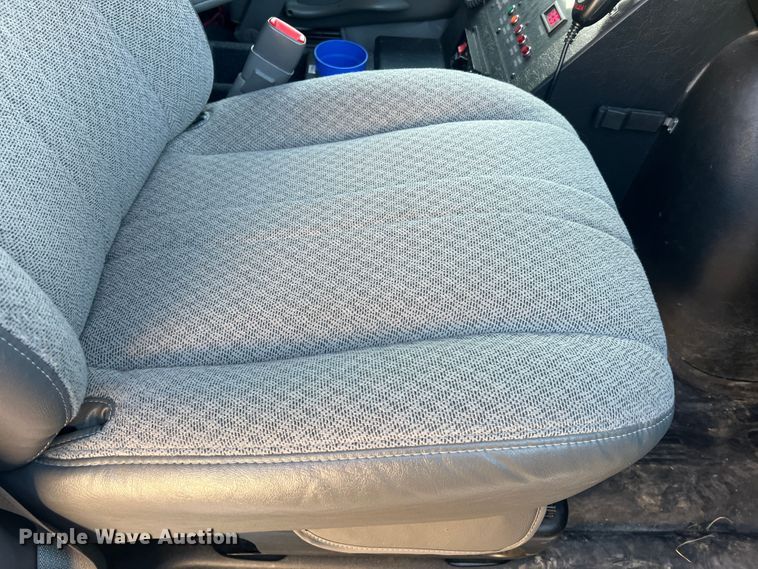 image for item MR9987 2013 Chevrolet Express G3500  ambulance