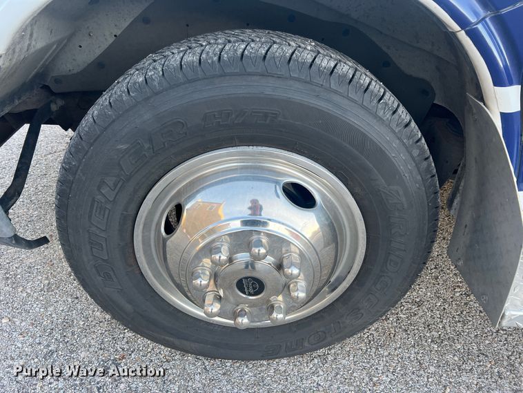 image for item MR9987 2013 Chevrolet Express G3500  ambulance