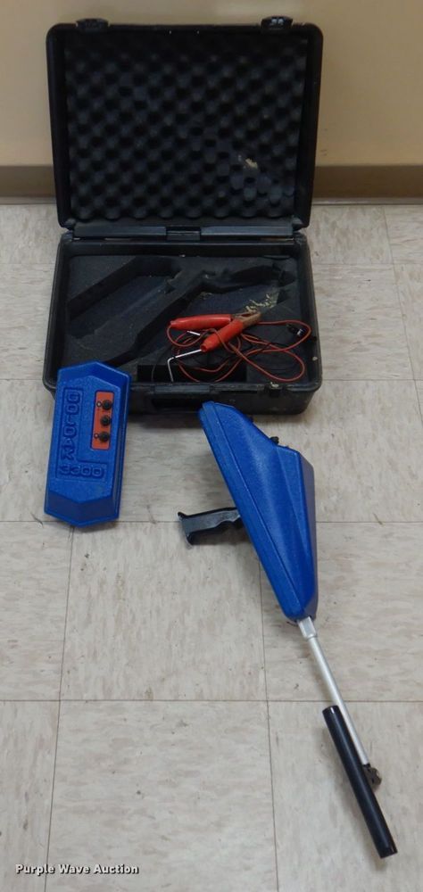 image for item MW9318 Goldak 5600  utility locator