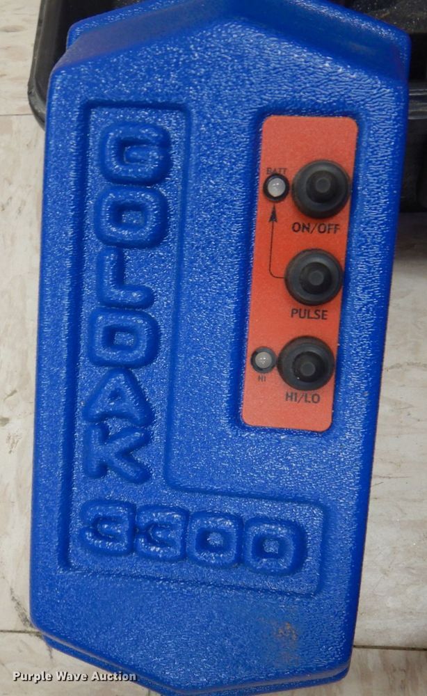 image for item MW9318 Goldak 5600  utility locator