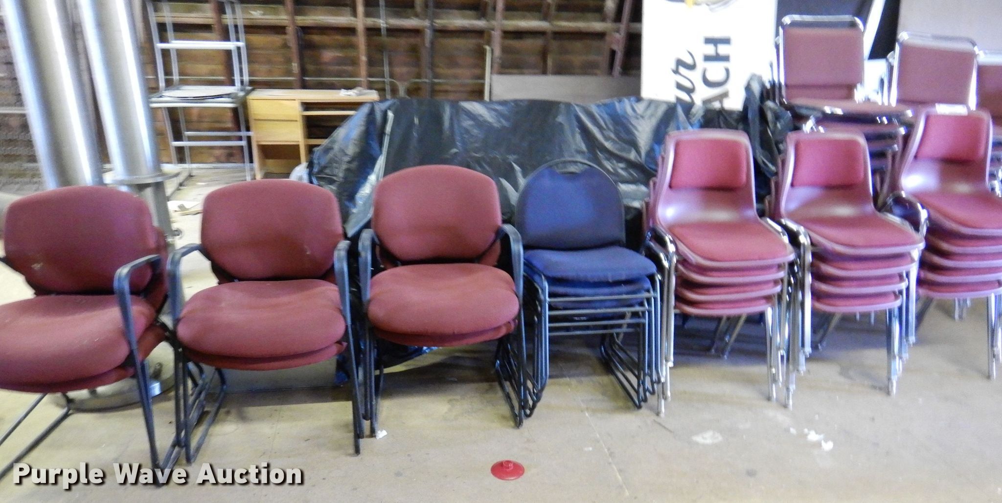 (23) chairs in Centerville, IA Item KW9293 sold Purple Wave
