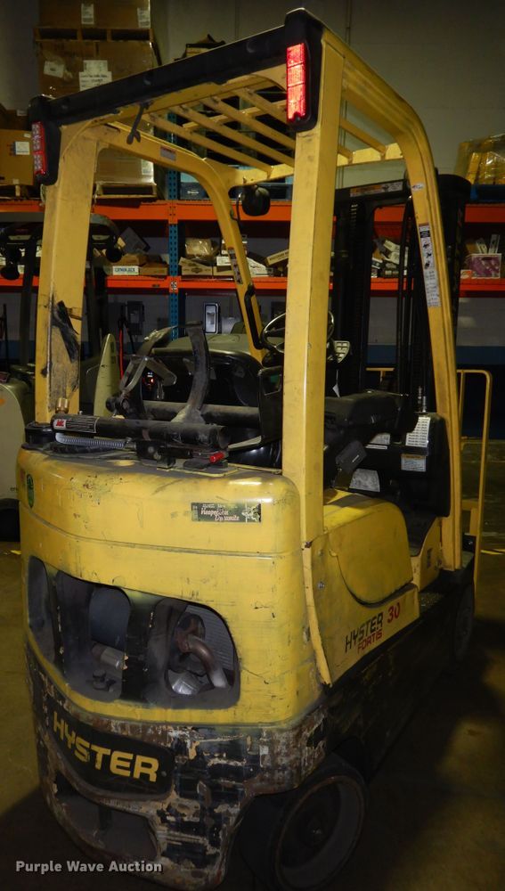 image for item DI6822 Hyster S30FT  forklift