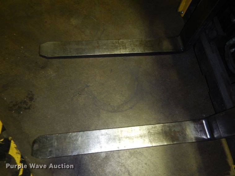 image for item DI6822 Hyster S30FT  forklift