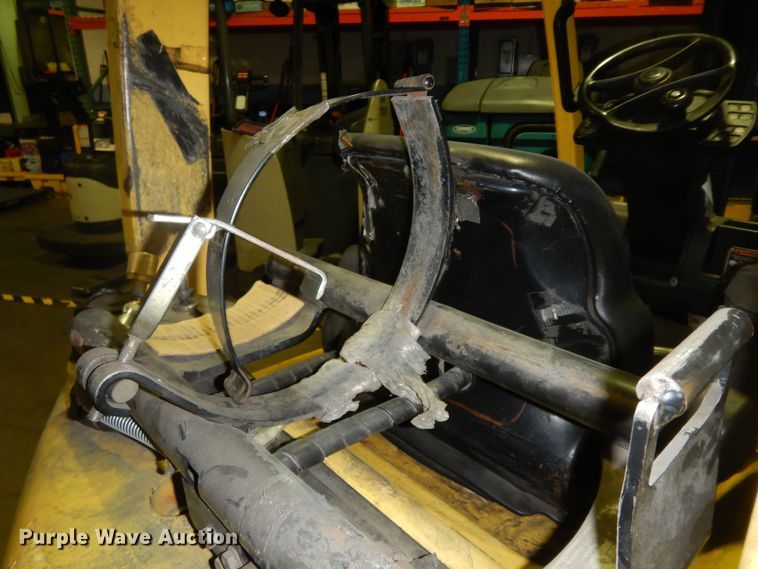 image for item DI6822 Hyster S30FT  forklift