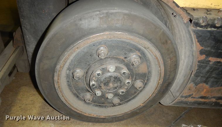 image for item DI6822 Hyster S30FT  forklift