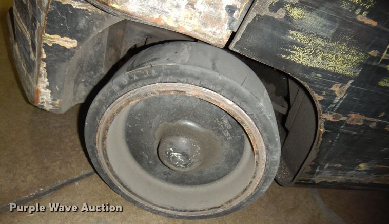 image for item DI6822 Hyster S30FT  forklift