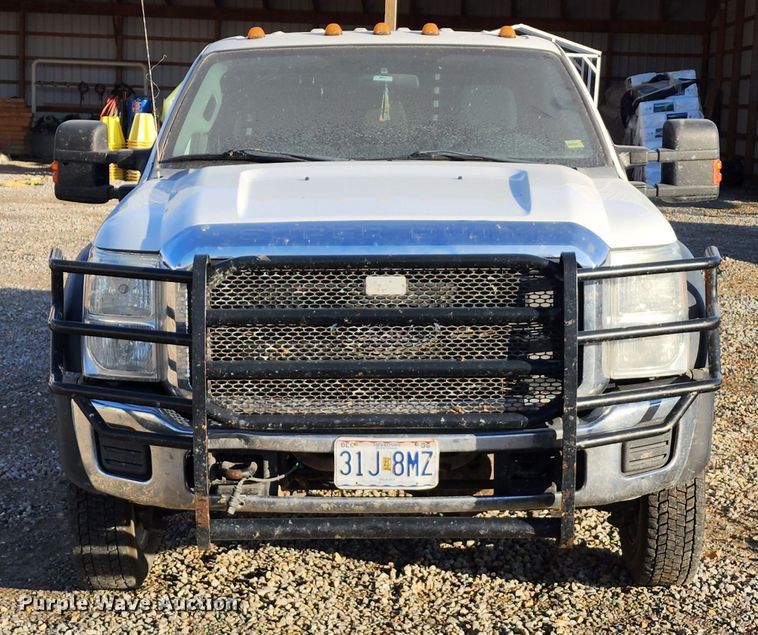 image for item DM4807 2014 Ford F550 Super Duty  flatbed truck