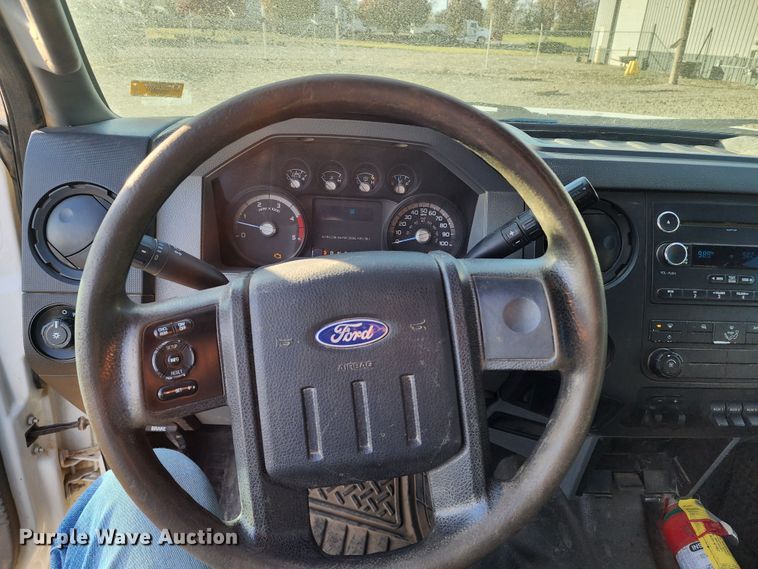 image for item DM4807 2014 Ford F550 Super Duty  flatbed truck