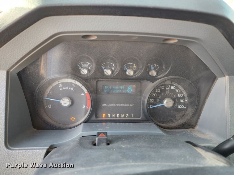 image for item DM4807 2014 Ford F550 Super Duty  flatbed truck