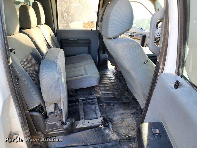 image for item DM4807 2014 Ford F550 Super Duty  flatbed truck