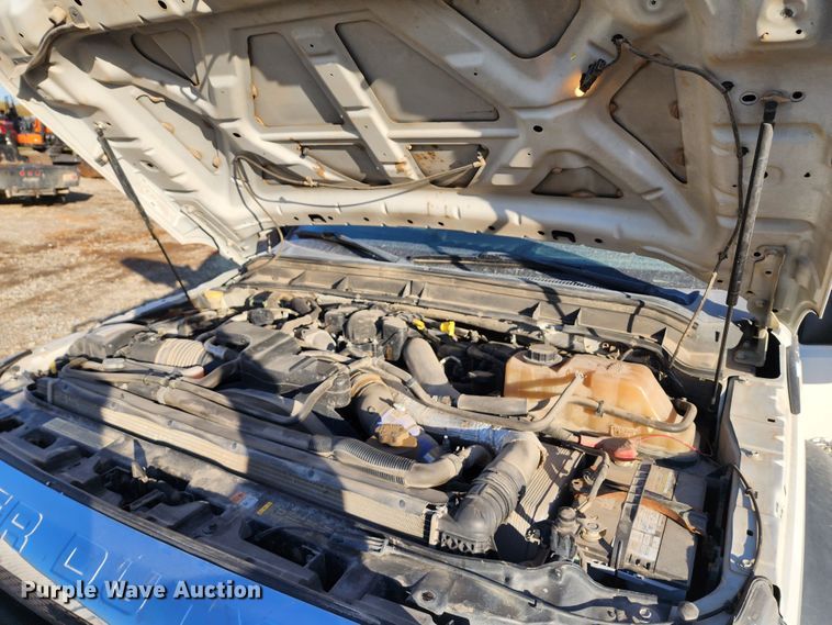 image for item DM4807 2014 Ford F550 Super Duty  flatbed truck