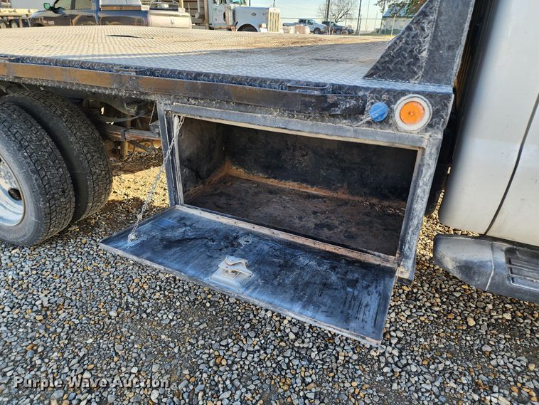 image for item DM4807 2014 Ford F550 Super Duty  flatbed truck