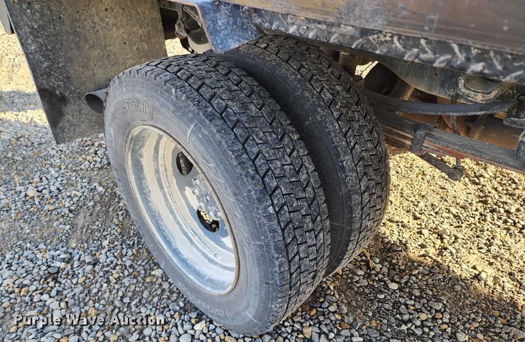 image for item DM4807 2014 Ford F550 Super Duty  flatbed truck