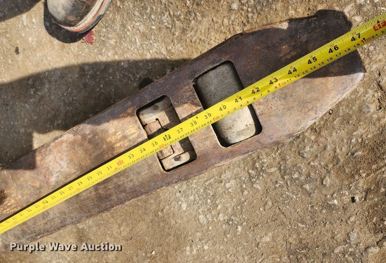 image for item DM4844 Hyster W40Z  pallet jack