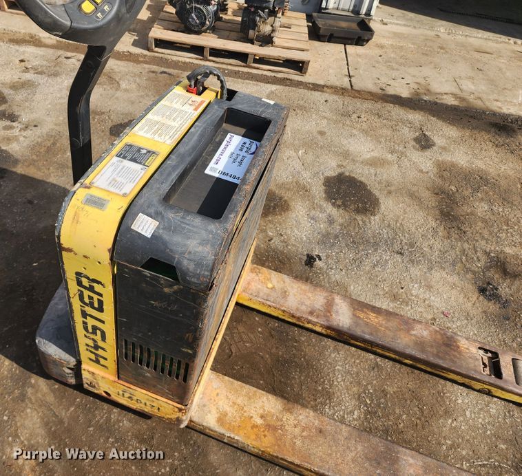 image for item DM4844 Hyster W40Z  pallet jack