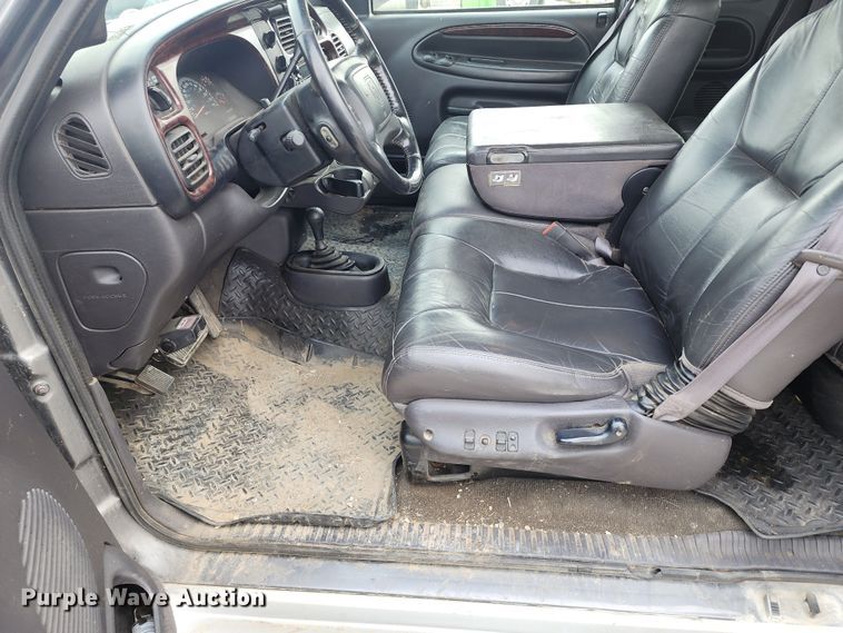 image for item DM4865 2002 Dodge Ram 2500  Quad Cab pickup truck