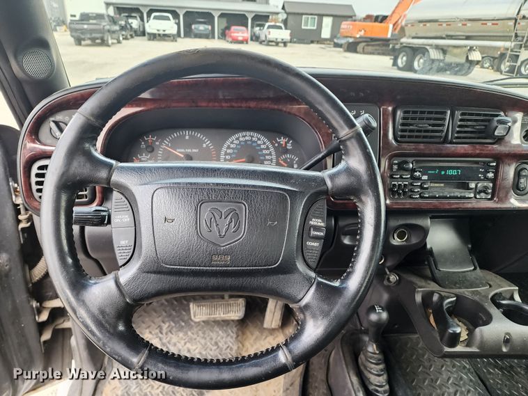 image for item DM4865 2002 Dodge Ram 2500  Quad Cab pickup truck