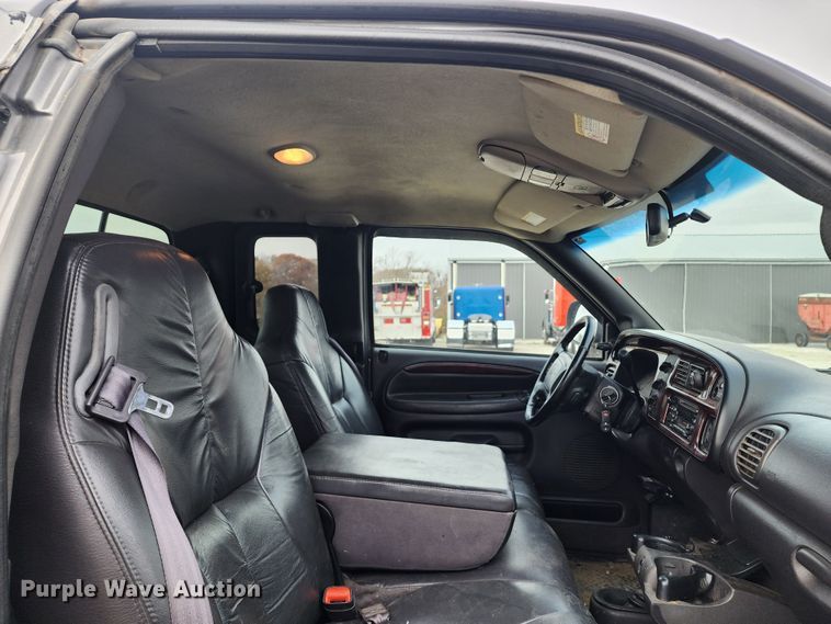 image for item DM4865 2002 Dodge Ram 2500  Quad Cab pickup truck