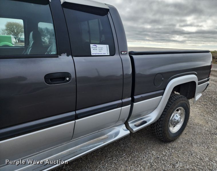 image for item DM4865 2002 Dodge Ram 2500  Quad Cab pickup truck