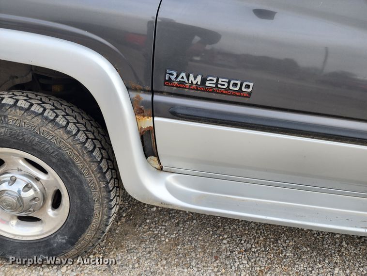 image for item DM4865 2002 Dodge Ram 2500  Quad Cab pickup truck