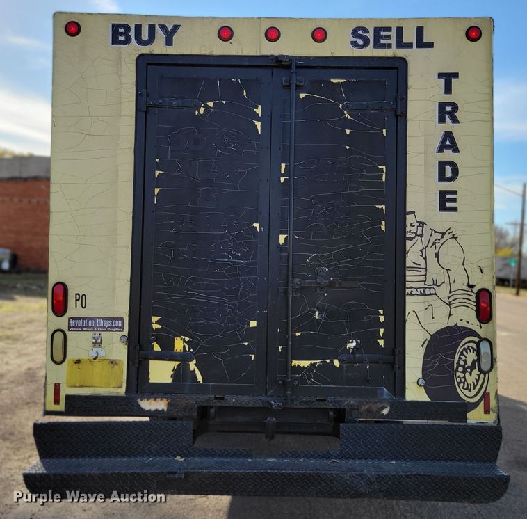 image for item DM8088 1999 Chevrolet Express G3500  box truck