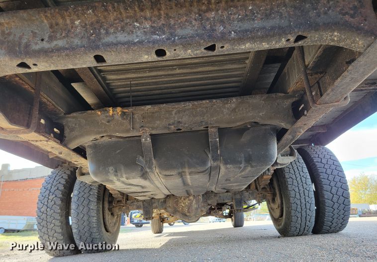 image for item DM8088 1999 Chevrolet Express G3500  box truck