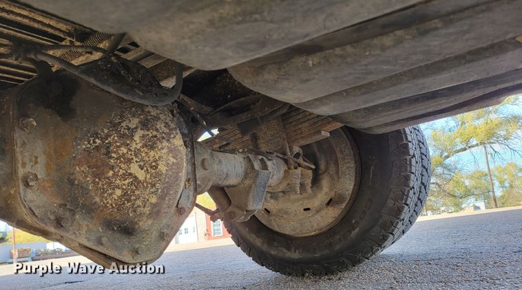 image for item DM8088 1999 Chevrolet Express G3500  box truck