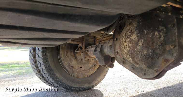 image for item DM8088 1999 Chevrolet Express G3500  box truck