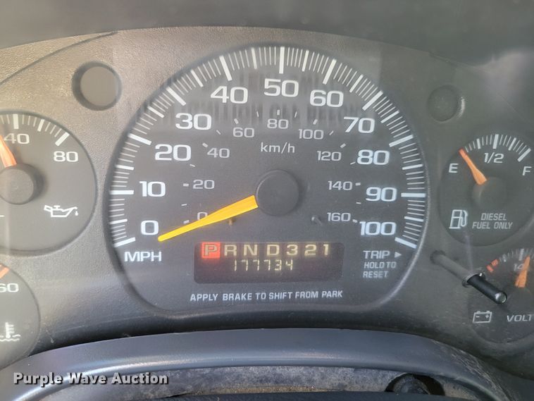 image for item DM8088 1999 Chevrolet Express G3500  box truck