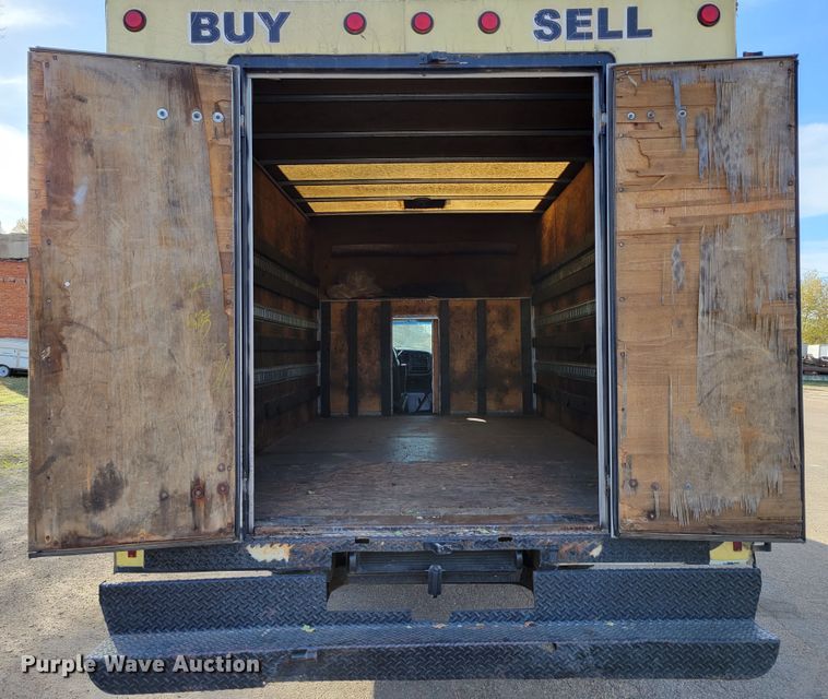 image for item DM8088 1999 Chevrolet Express G3500  box truck