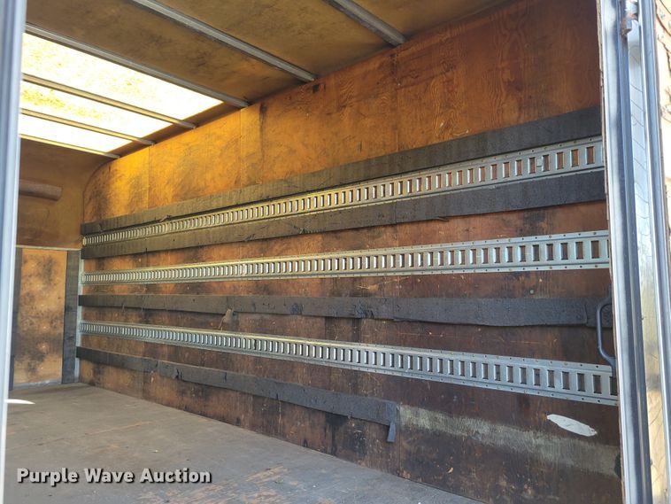 image for item DM8088 1999 Chevrolet Express G3500  box truck