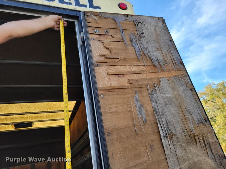 image for item DM8088 1999 Chevrolet Express G3500  box truck