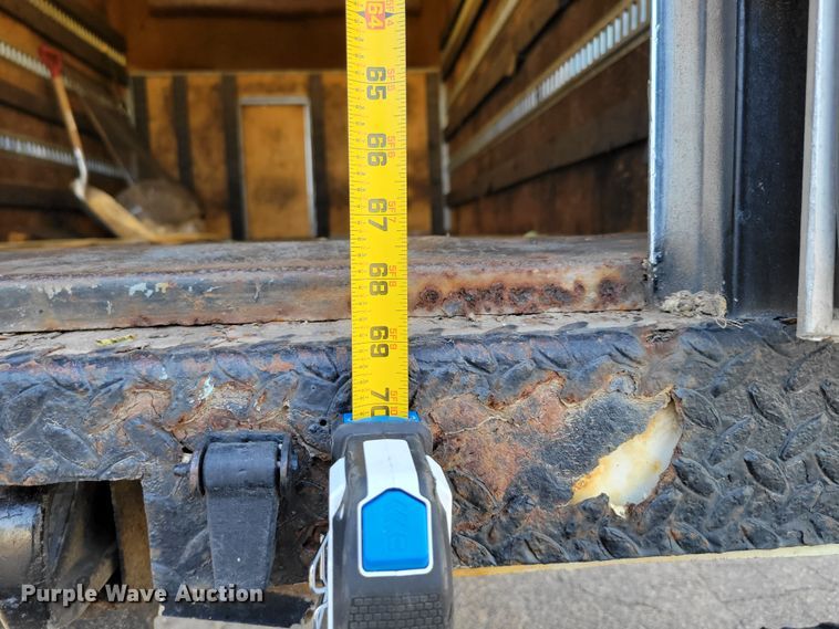 image for item DM8088 1999 Chevrolet Express G3500  box truck