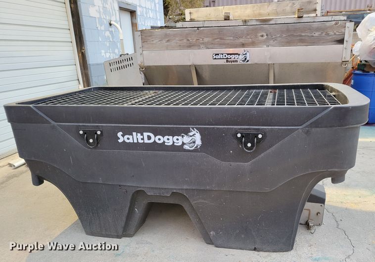 image for item DM8092 (3) Byers SaltDogg spreaders