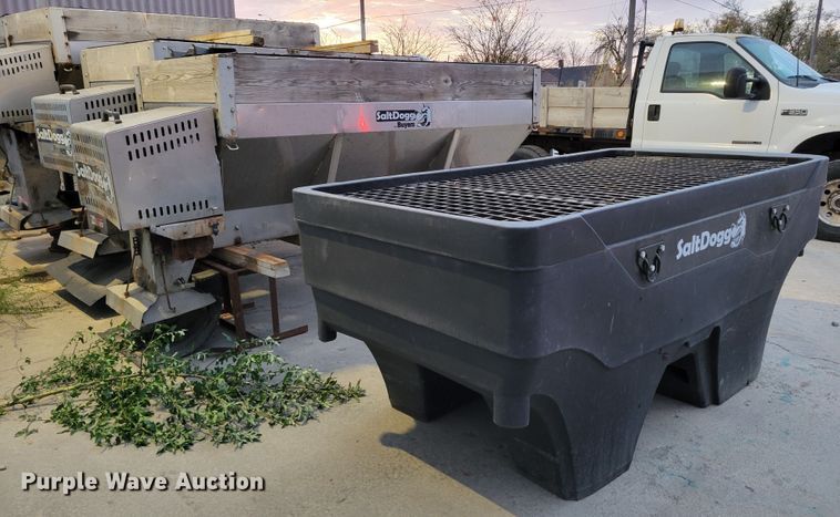 image for item DM8092 (3) Byers SaltDogg spreaders