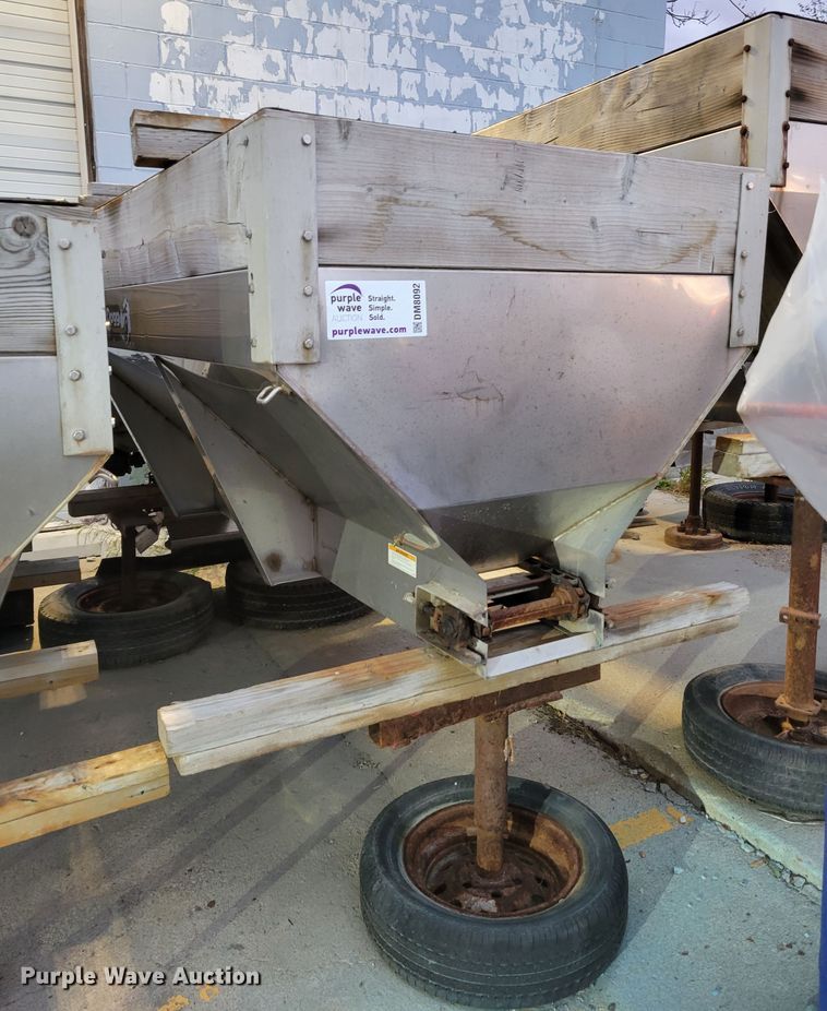 image for item DM8092 (3) Byers SaltDogg spreaders