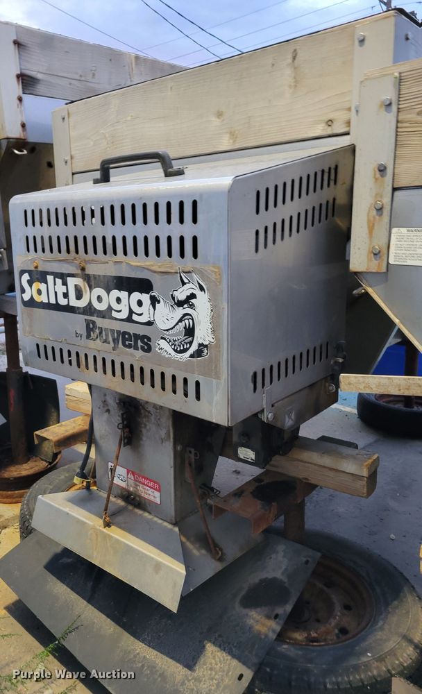 image for item DM8092 (3) Byers SaltDogg spreaders