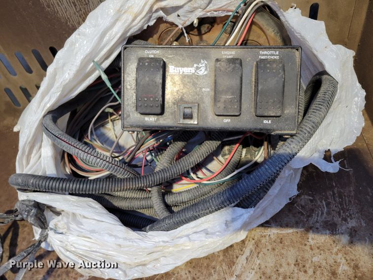 image for item DM8092 (3) Byers SaltDogg spreaders