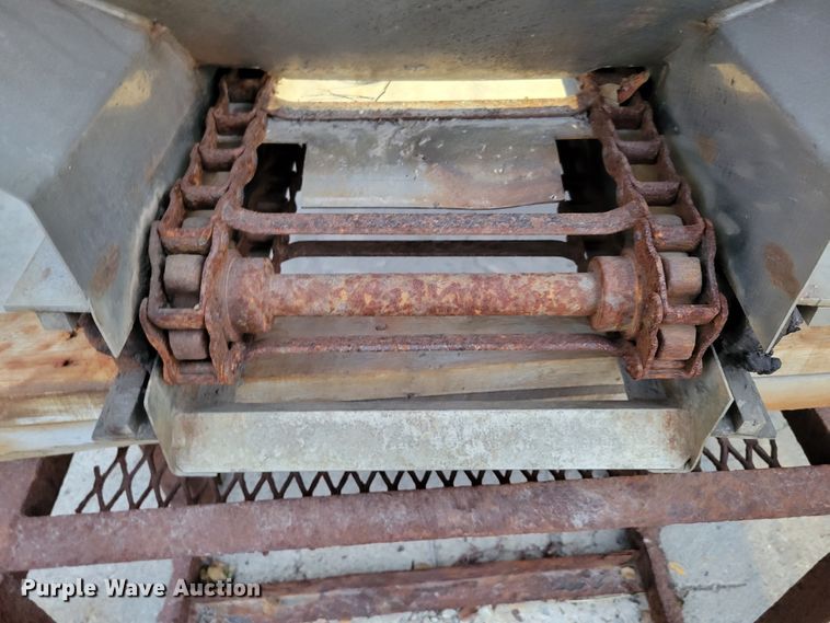 image for item DM8092 (3) Byers SaltDogg spreaders