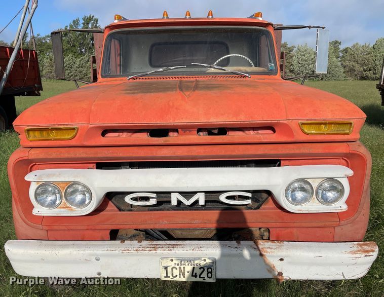 image for item DN5172 1966 GMC 4000  grain truck
