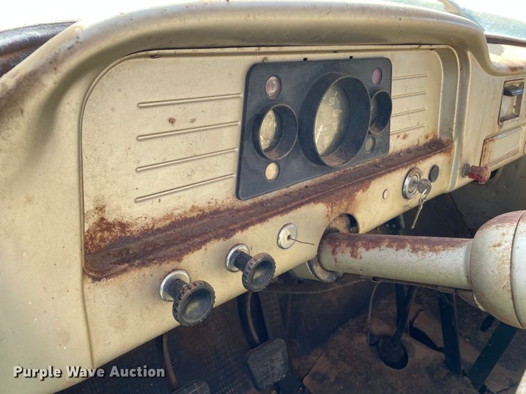 image for item DN5172 1966 GMC 4000  grain truck